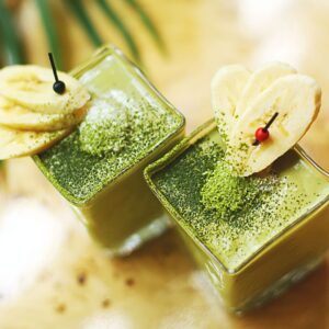 12.01.001-matcha-smoothie-liggend